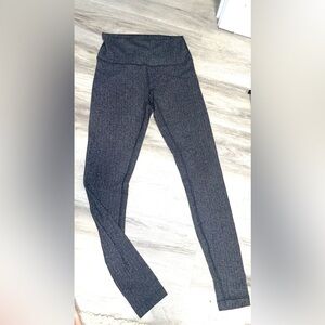 LULULEMON wonder-under size 6